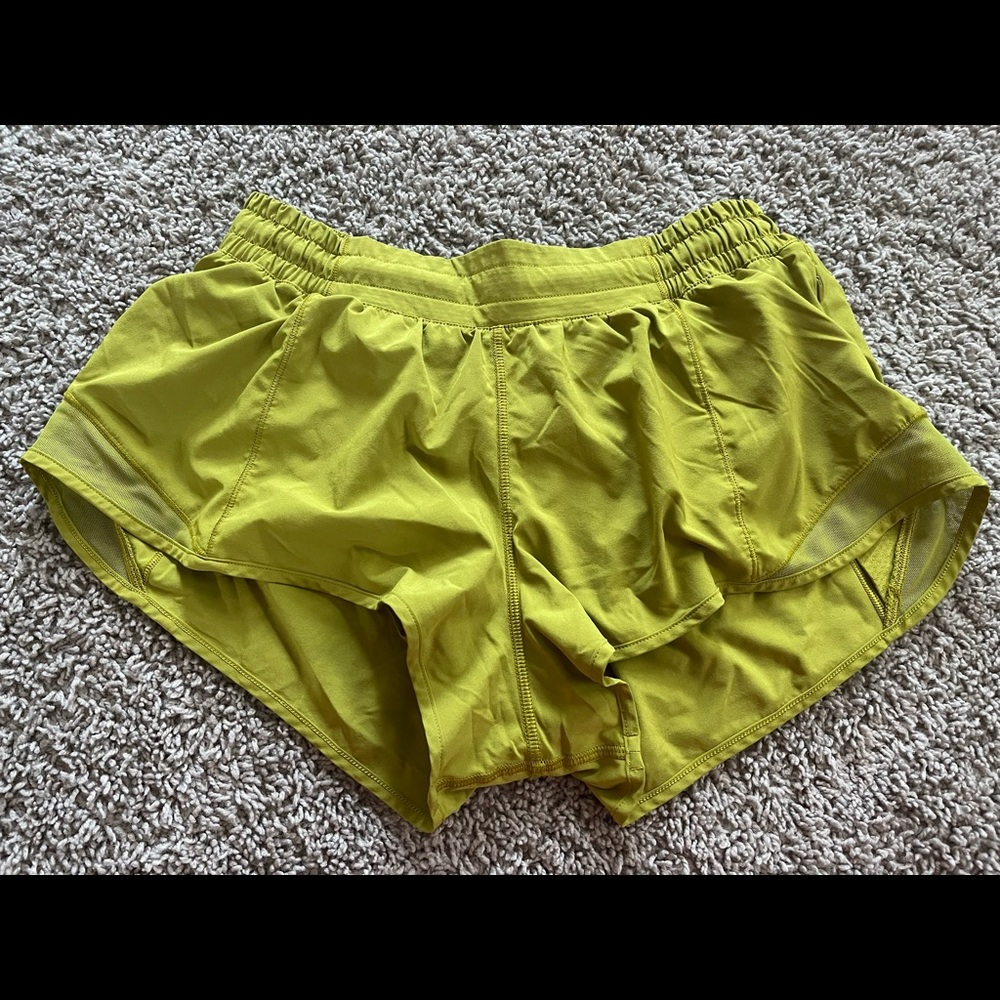 Lululemon Lulu hotty hot shorts size 10 great condition